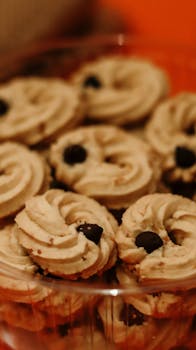 notebook-computer-money