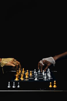 banknotes_and_laptop