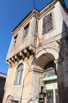 meeting circa discussing finances