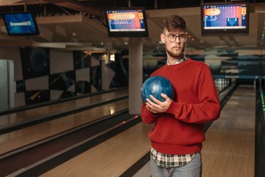 search for &ldquo;luxury hotel room&rdquo;