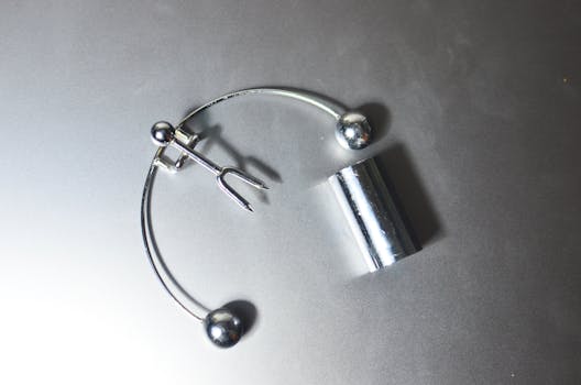 pexels-people-discussing-finance-3183190