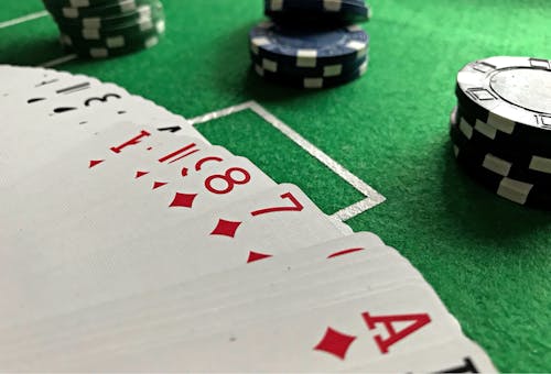 poker table cards