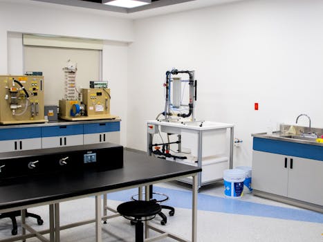 pexels-player-dealing-with-cards