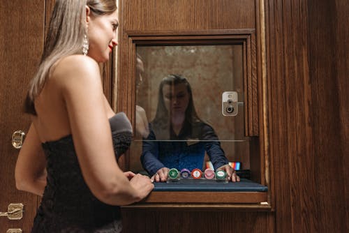 pexels-money-transfer