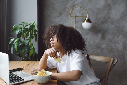 casual_gamers_playing_on_computer